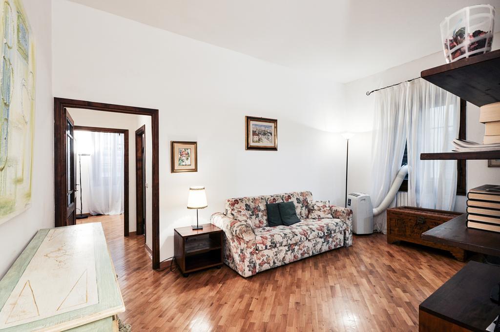 乌菲齐2号公寓 佛罗伦萨 客房 照片